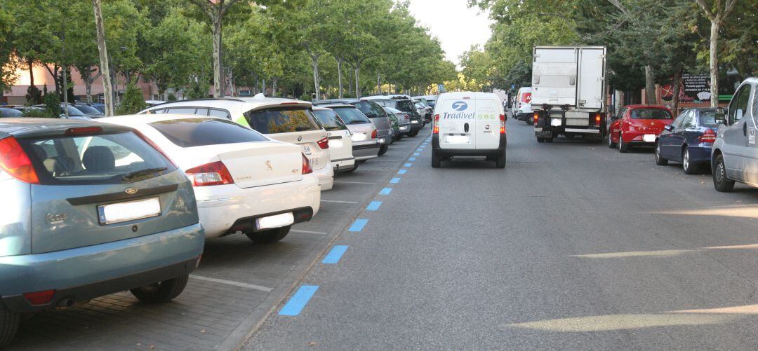 La zona azul facilita la rotación de vehículos y facilita el aparcamiento