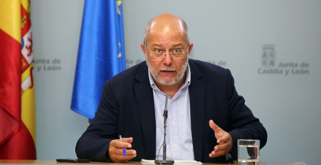 El vicepresidente de la Junta y portavoz, Francisco Igea, durante la rueda de prensa posterior al Consejo de Gobierno de Castilla y León  
 