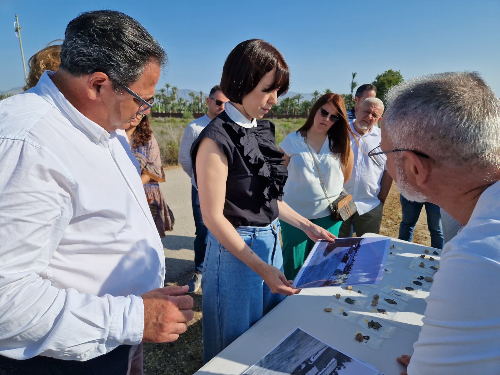 La secretaria general del PSPV, Diana Morant, ha visitado este sábado la comarca de la Vega Baja.