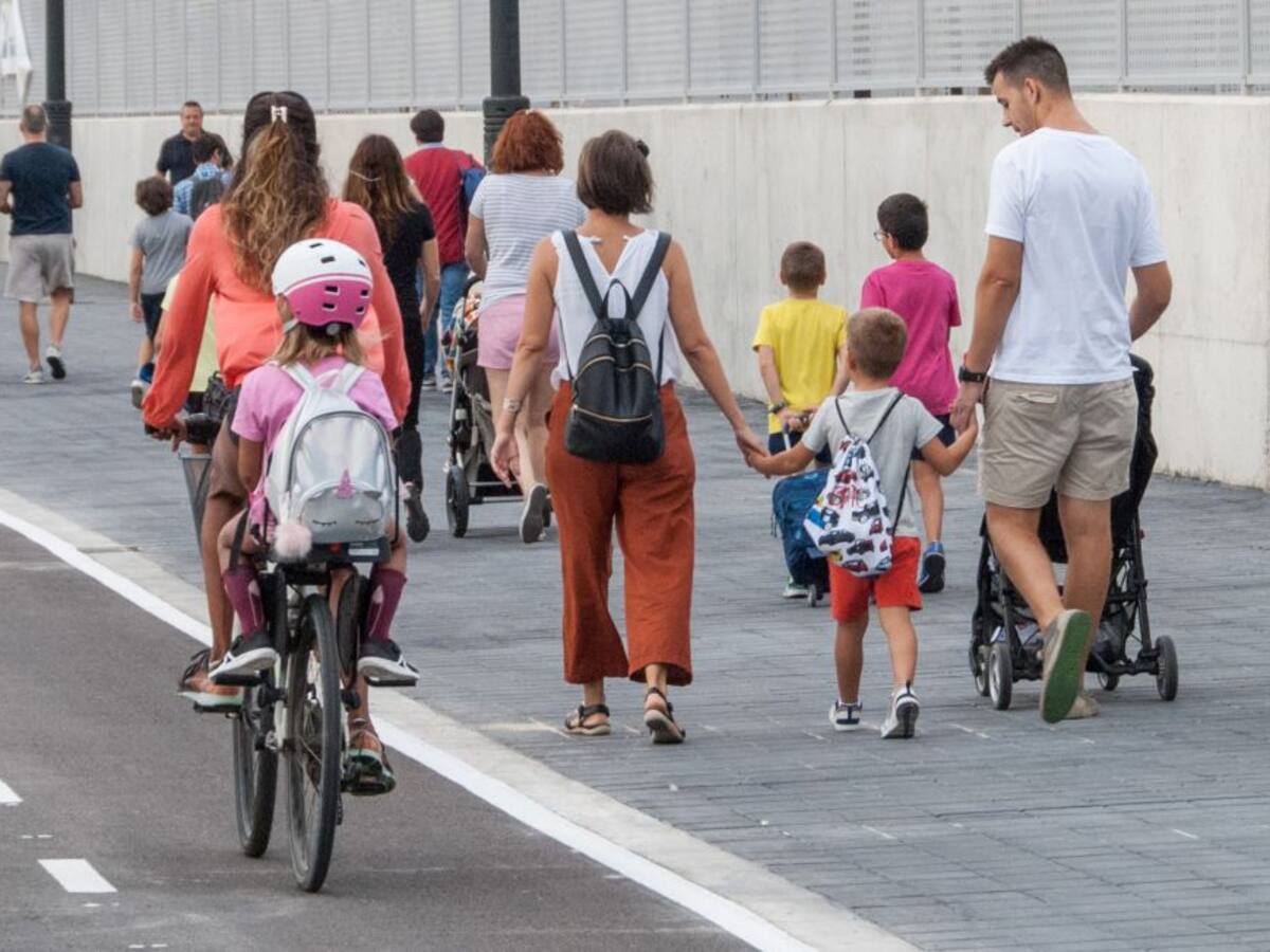 El tráfico en los carriles bici de València creció un 24% en el primer día de curso escolar