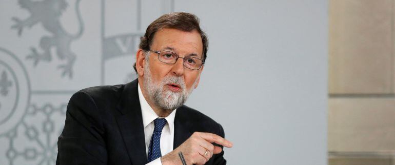 El presidente del gobierno Mariano Rajoy, durante su comparecencia ante los medios de comunicación este mediodía en el Palacio de la Moncloa