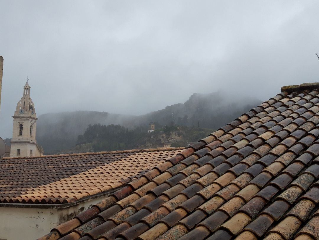 La lluvia, el viento y el frío, protagonistas en Xàtiva