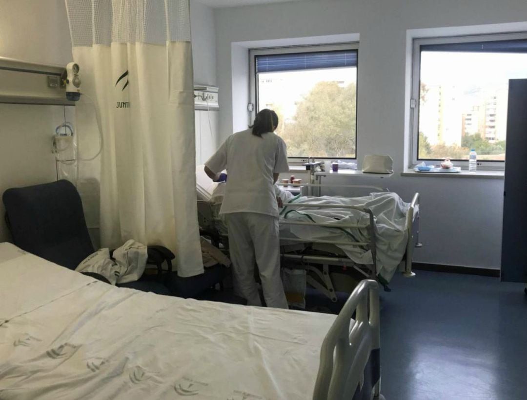 Los hospitales de Málaga atienden a 96 pacientes con covid