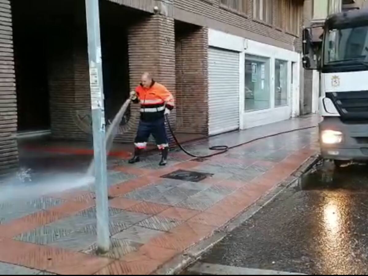 Los sindicatos recuerdan que el servicio de limpieza de León necesita 80 trabajadores fijos para contar con la plantilla adecuada