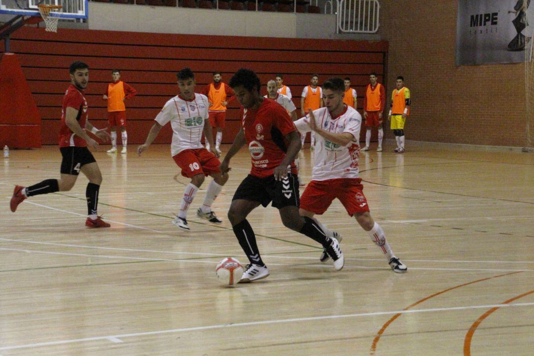 El partido fue tan intenso como se esperaba