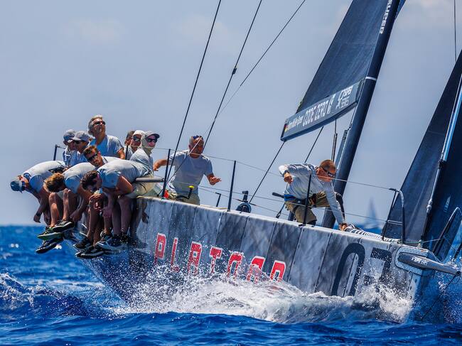 Un primer i un tercer lloc a les dues regates disputades aquest dimecres el situen al lideratge de la classificació.