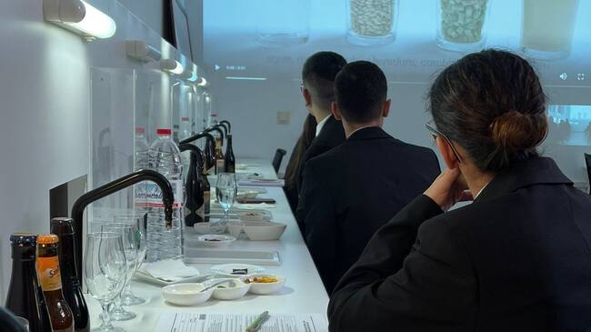 Estudiantes de La Cónsula