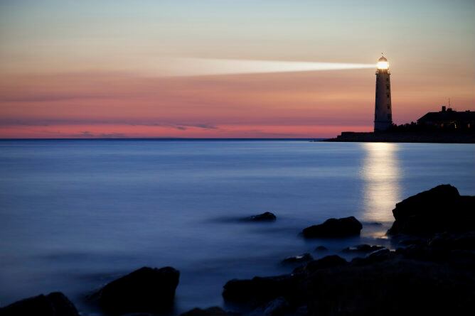 Convertir faros en hoteles