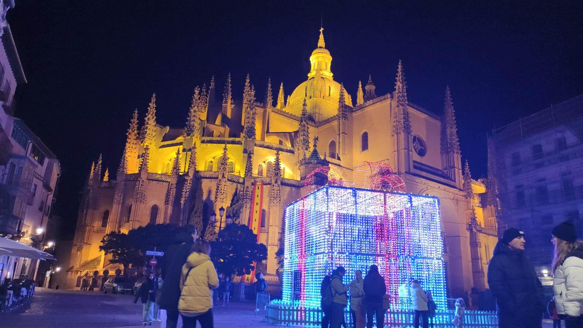 Segovia inaugura su iluminación navideña