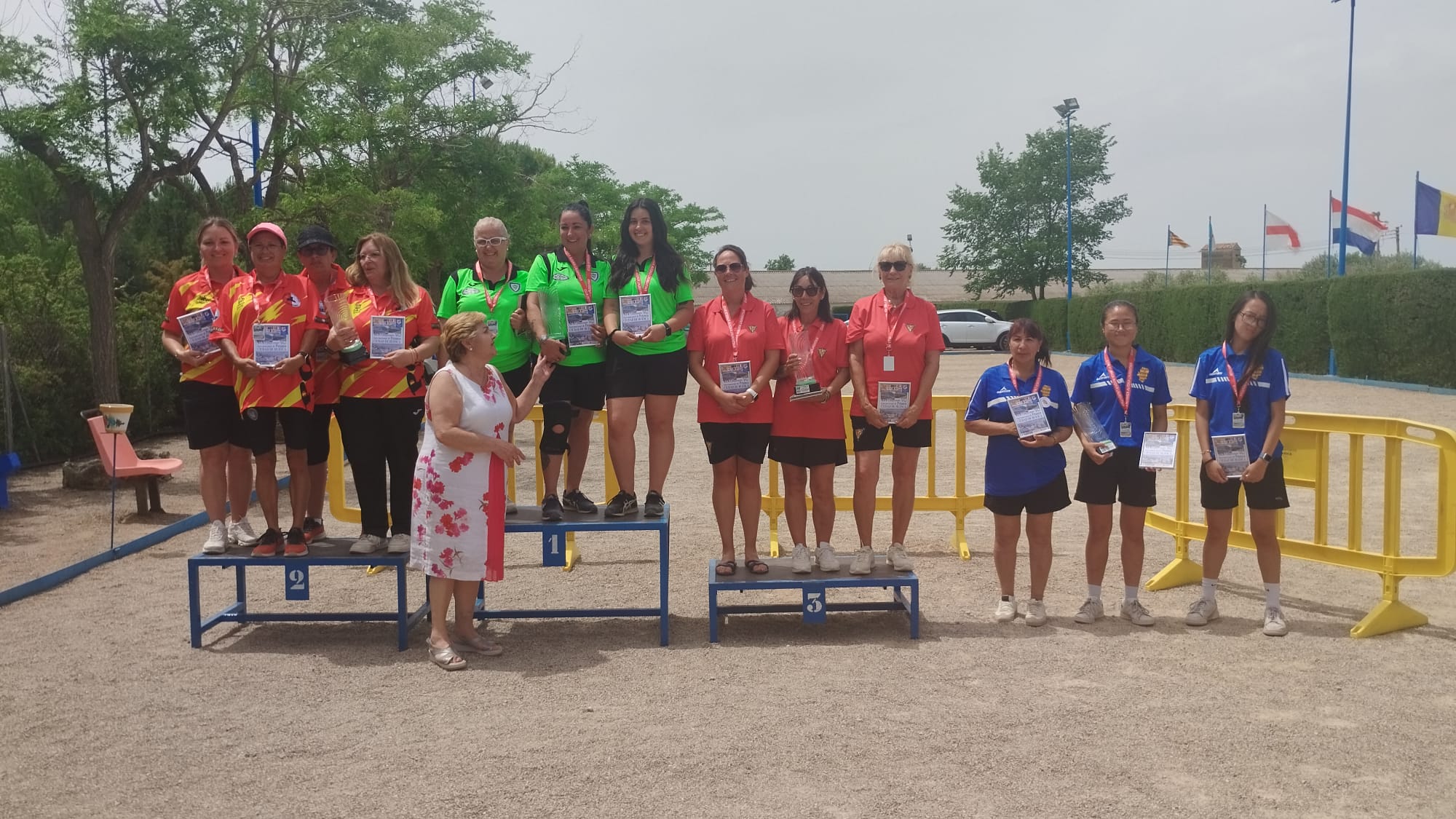 Podio femenino del Torneo Ciudad de Huesca de Petanca