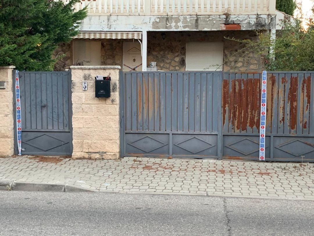 Vivienda precintada tras ser desocupada en Cabanillas