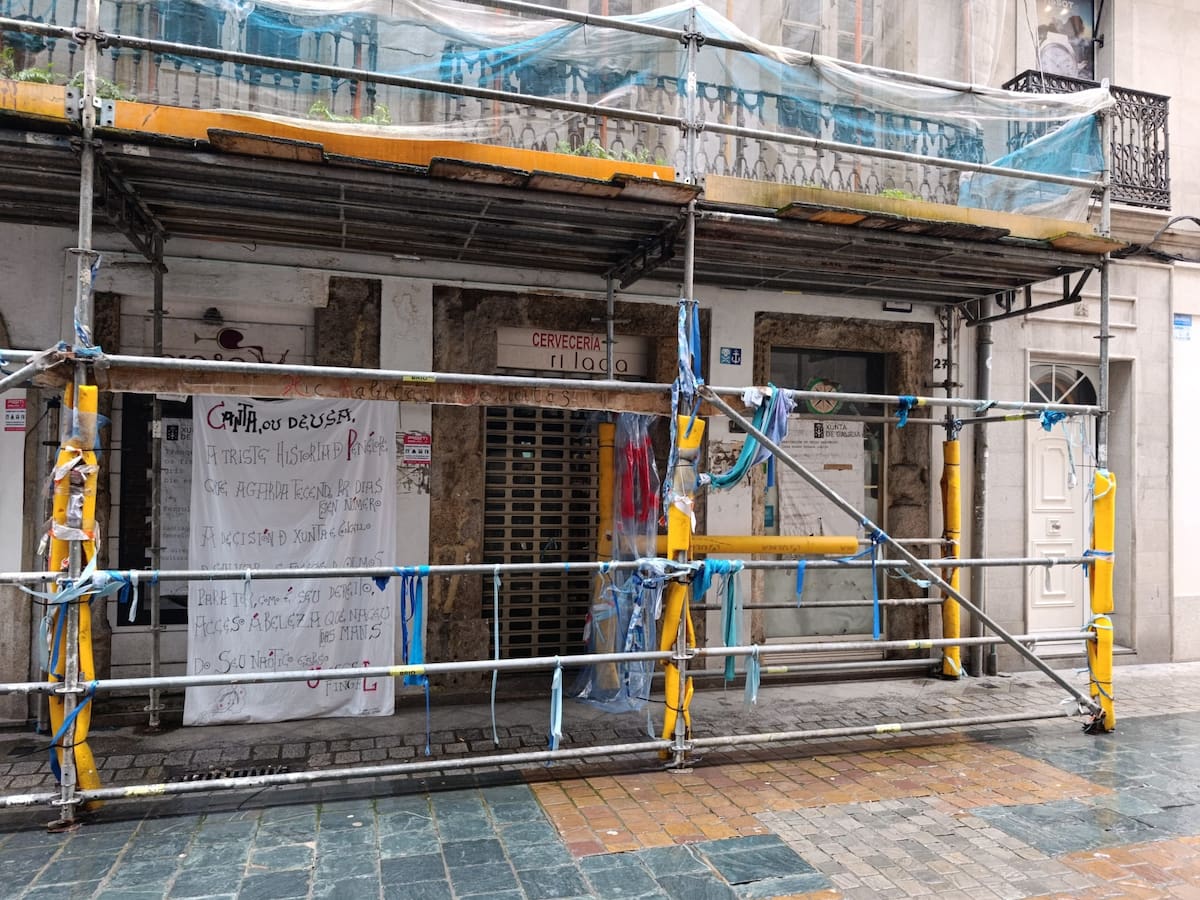 La Xunta encapsulará los murales de Urbano Lugrís para frenar su deterioro