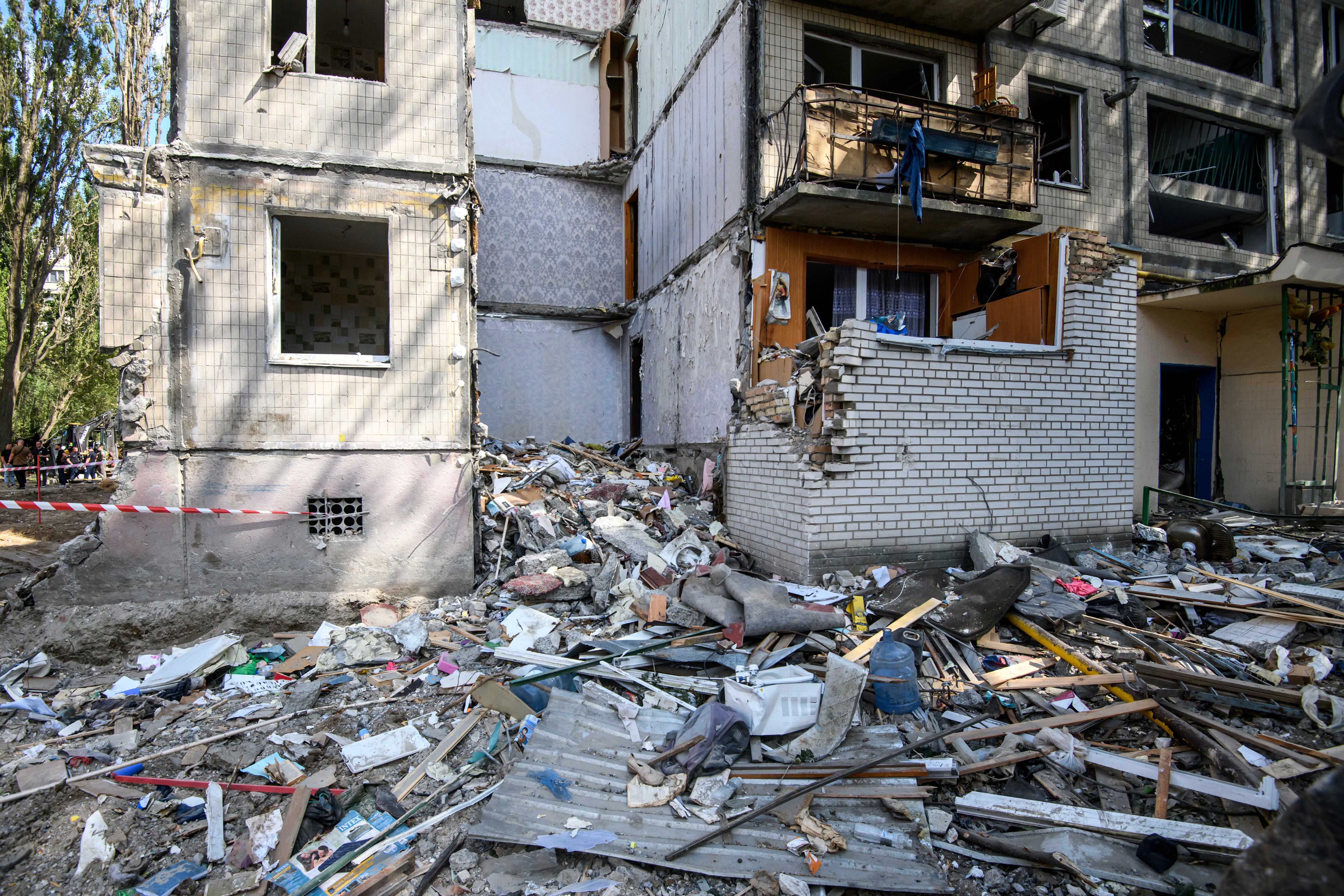 Apartamentos destruidos por un misil ruso durante un ataque nocturno el 31 de julio en Kiev. Maxym Marusenko/NurPhoto.