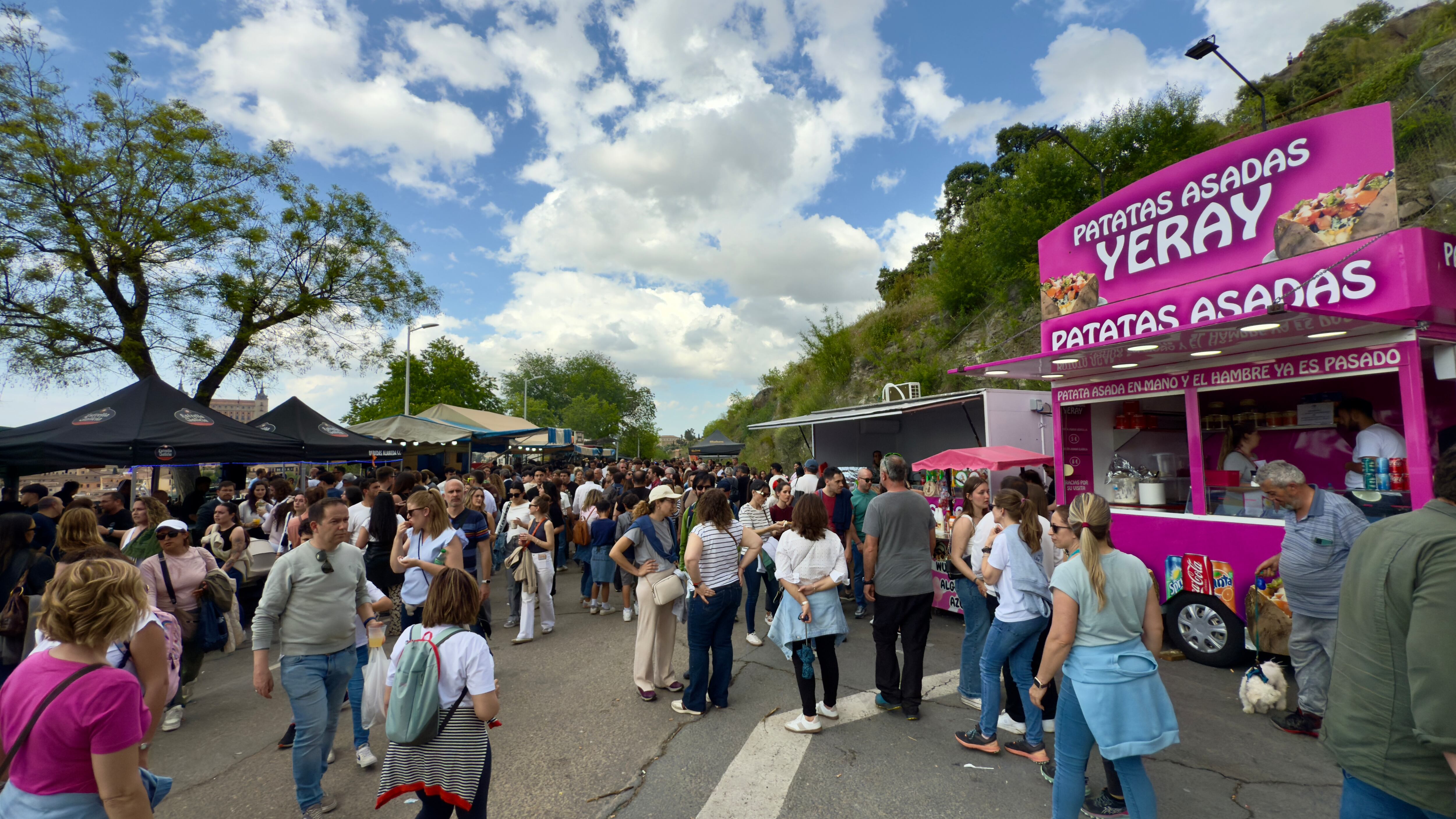 Miles de personas se vuelven a congregar en la Romería del Valle de Toledo
