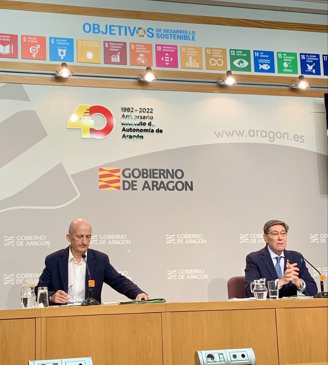 Sergio Broto y Arturo Aliaga en la presentación del Boletín de Coyuntura Energética 2021