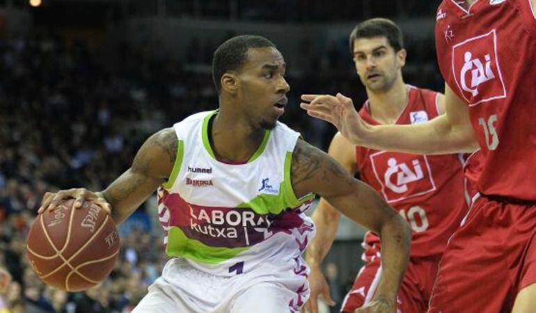 CAI Zaragoza castigó con dureza a Laboral Kutxa.