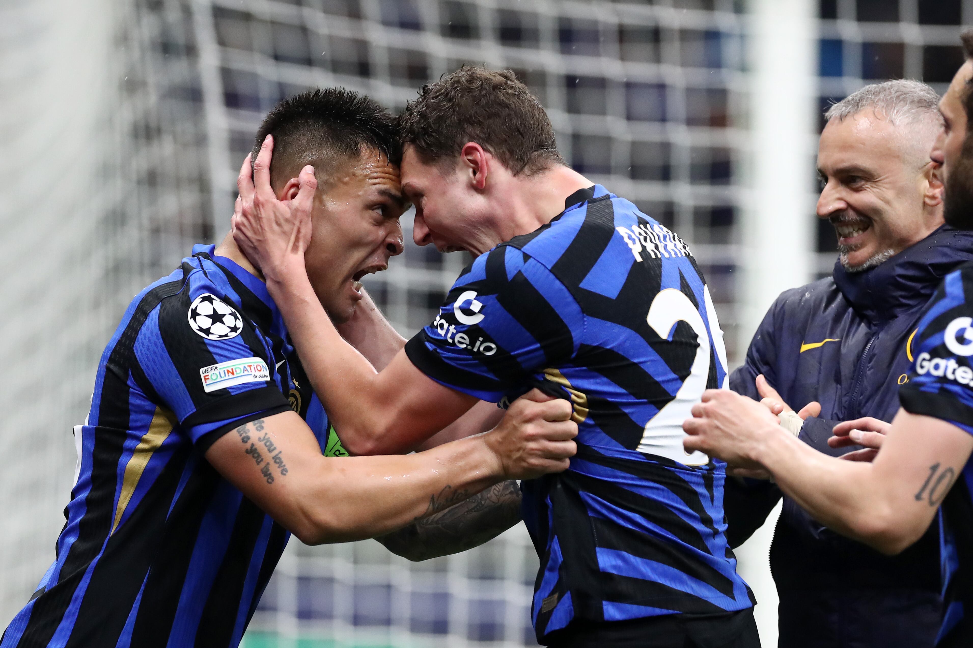 Los jugadores del Inter de Milán celebran un gol en la Champions League
