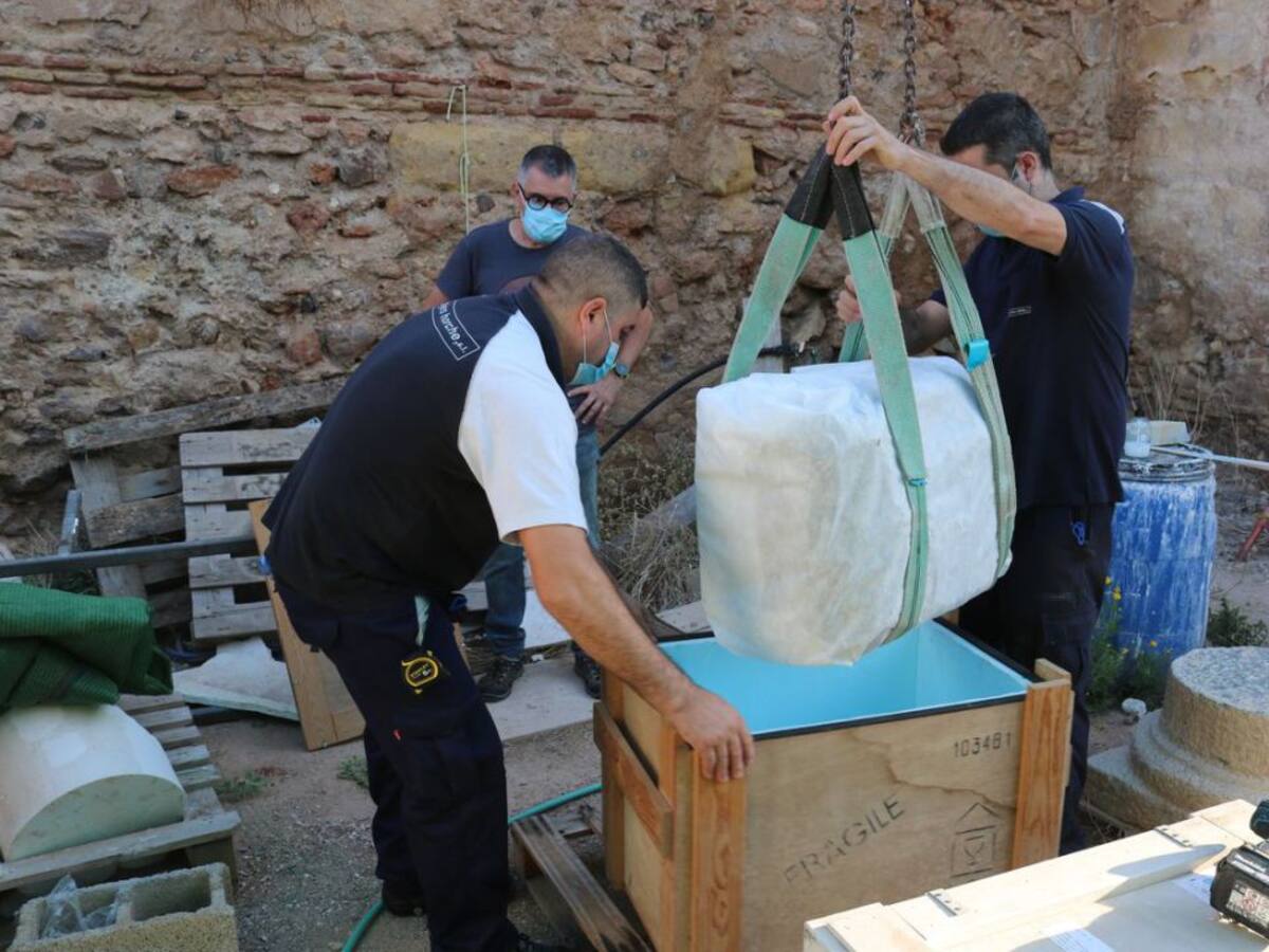 Dos pedestales epigráficos del Foro de la Colonia Romana regresan a Cartagena