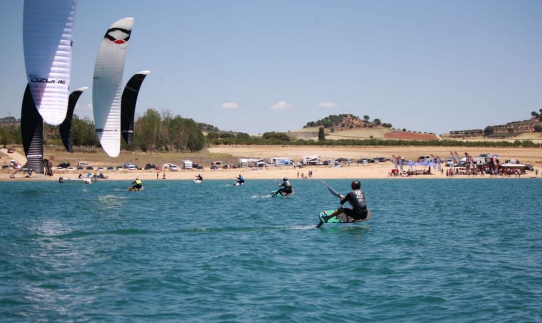 Las pruebas se desarrollan en las aguas del embalse de Alarcón en la localidad de Valverde de Júcar (Cuenca).