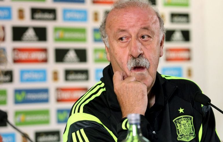 El selecionador español Vicente del Bosque durante la rueda de prensa 