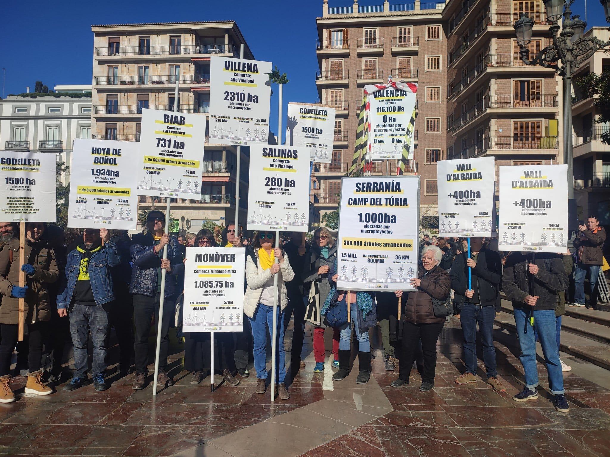 Manifestación contra las macro plantas solares