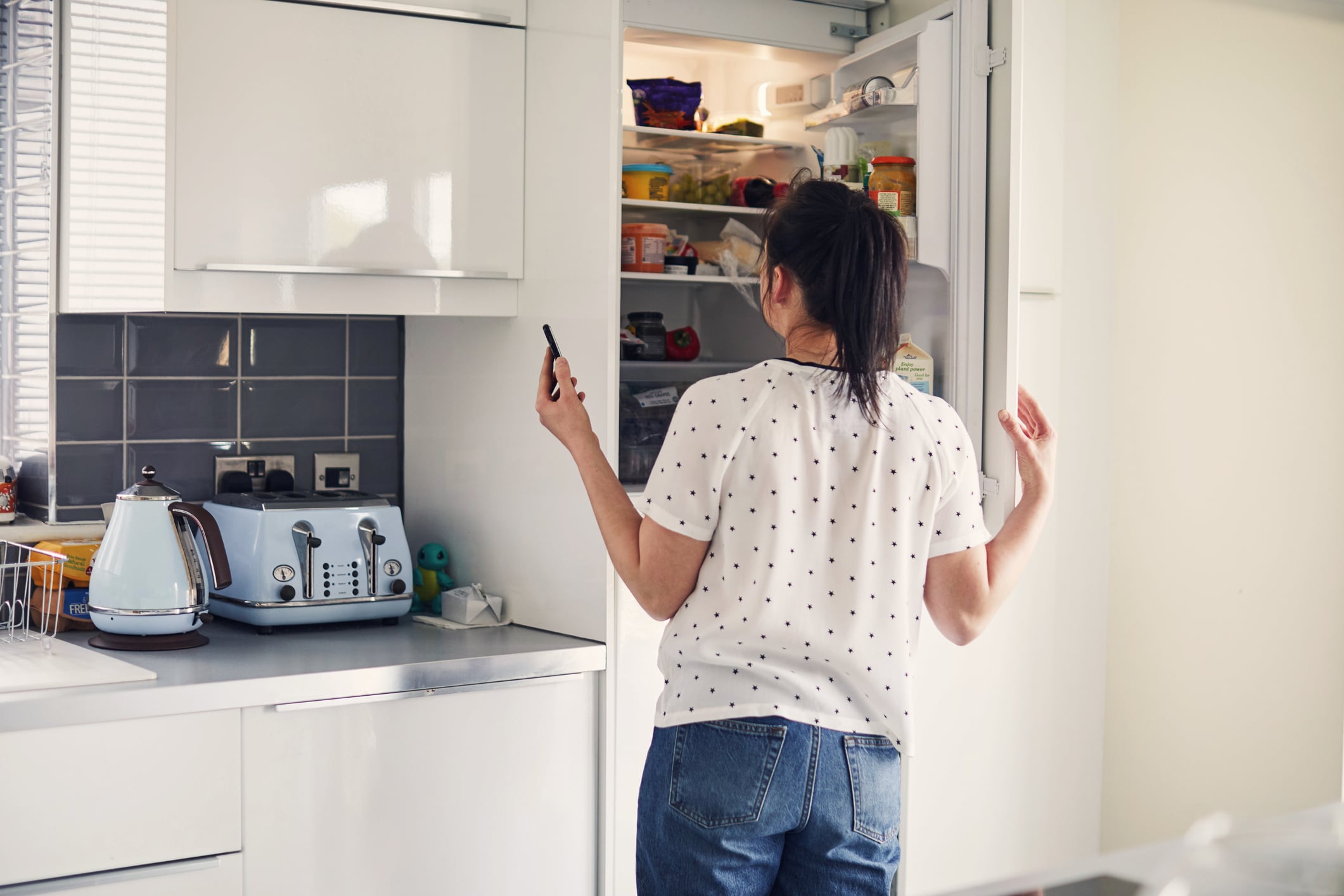 Los mecanismos responsables de detener la  ingesta (y las visitas al frigorífico) son lentos y débiles