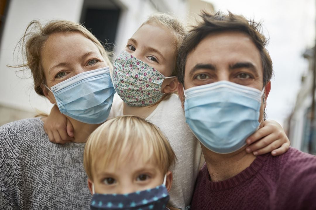 El uso de la mascarilla ya es obligatorio en cualquier contexto en la Región de Murcia, salvo si se están ingiriendo alimentos o bebidas o se está practicando deporte