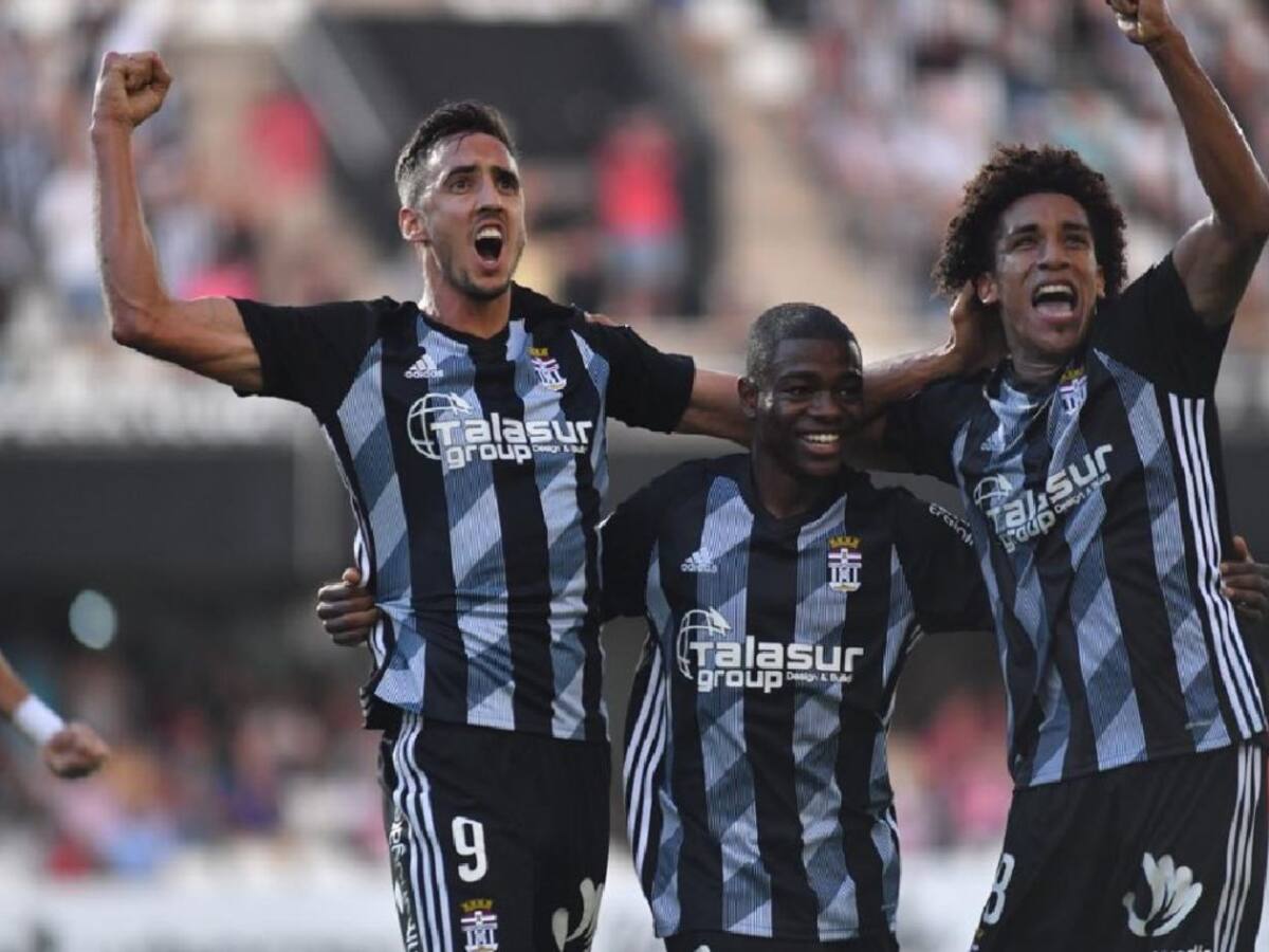 El Efesé vuela ante el Algeciras y ya es colíder