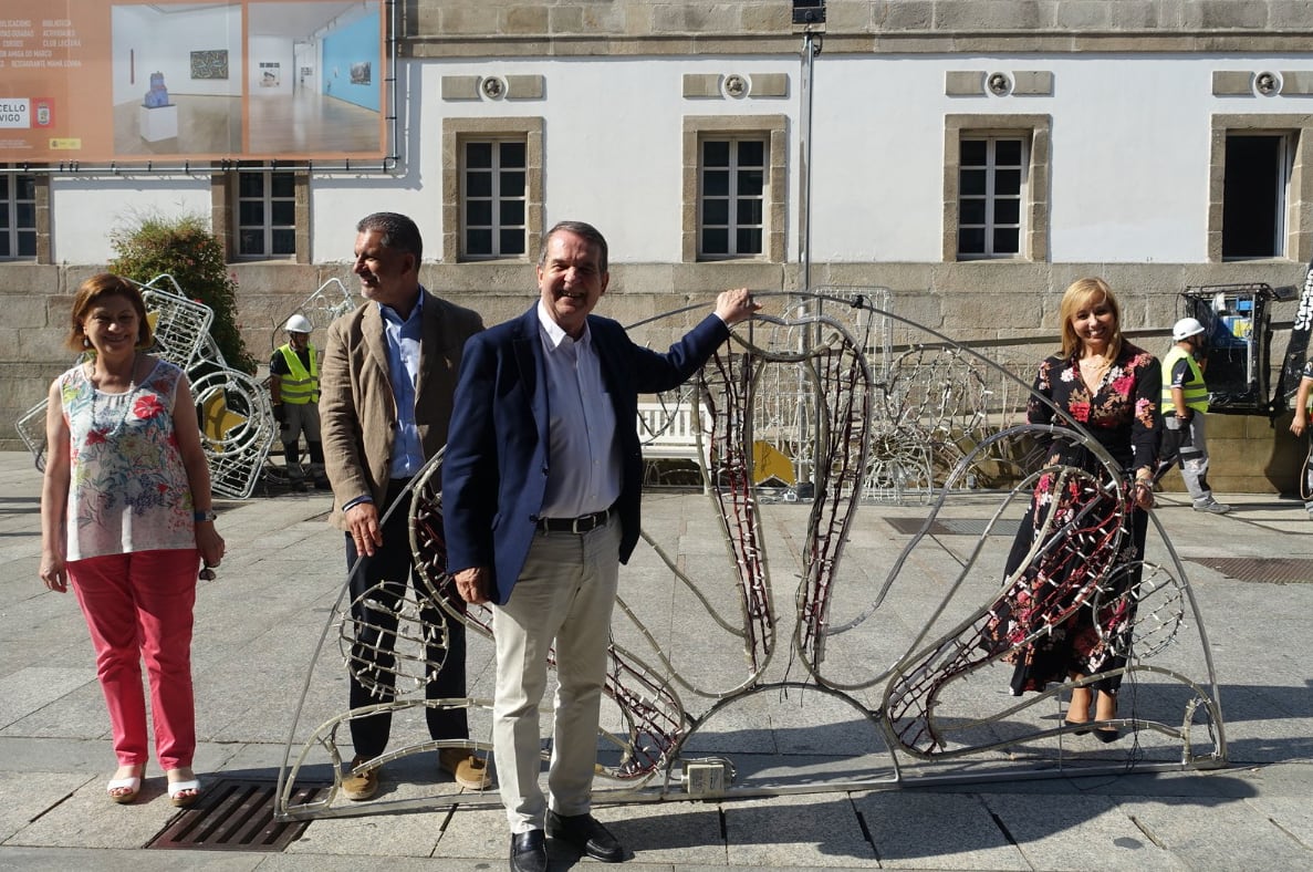 Abel Caballero con las luces de navdiade este martes, 2 de agosto. @abelcaballero