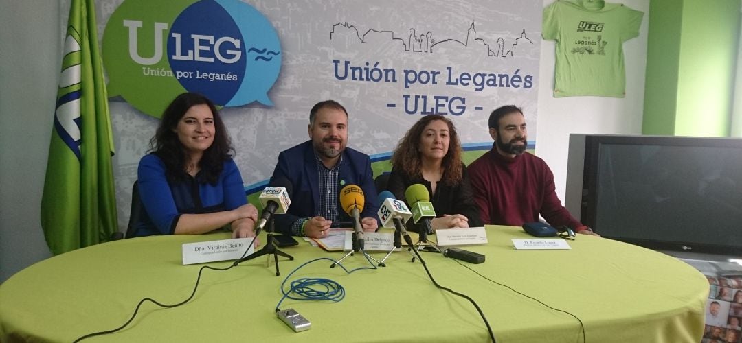 Los ediles de ULEG durante su rueda de prensa