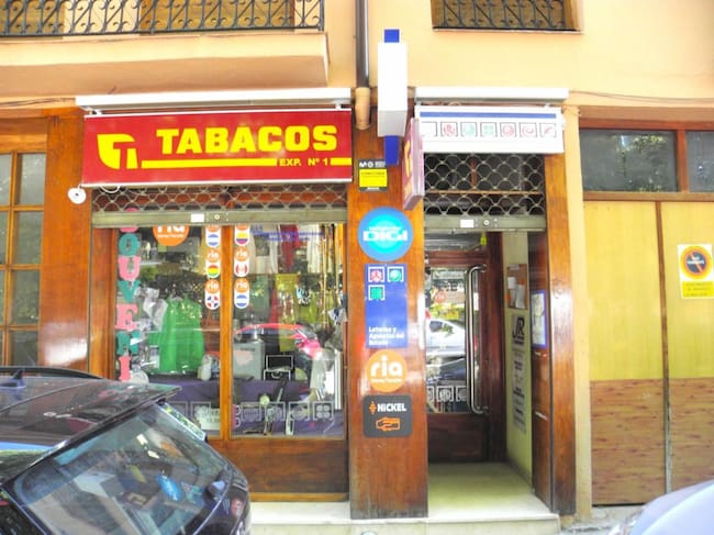 Fachada administración lotería de Brihuega