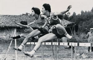 Eran otros tiempos. Fotografía de la exposición &#039;Mujer y deporte&#039; del Museo Vasco