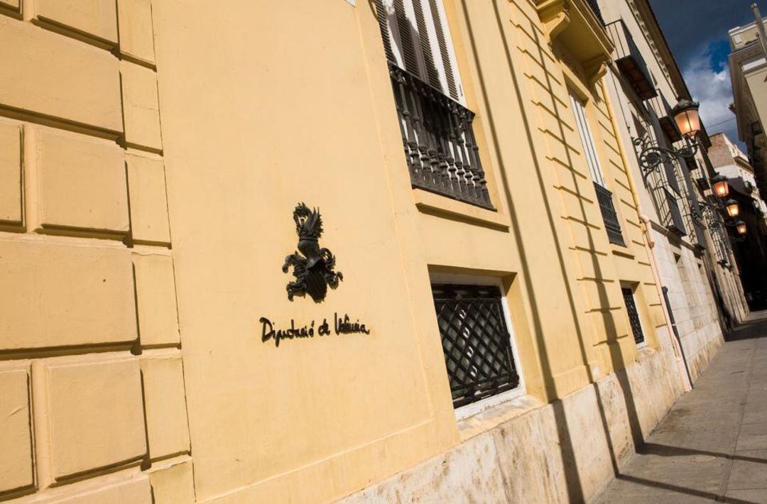 Fachada de la sede de la Diputación de Valencia.