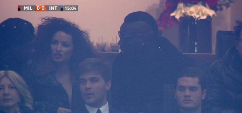 Mario Balotelli, en el palco de San Siro