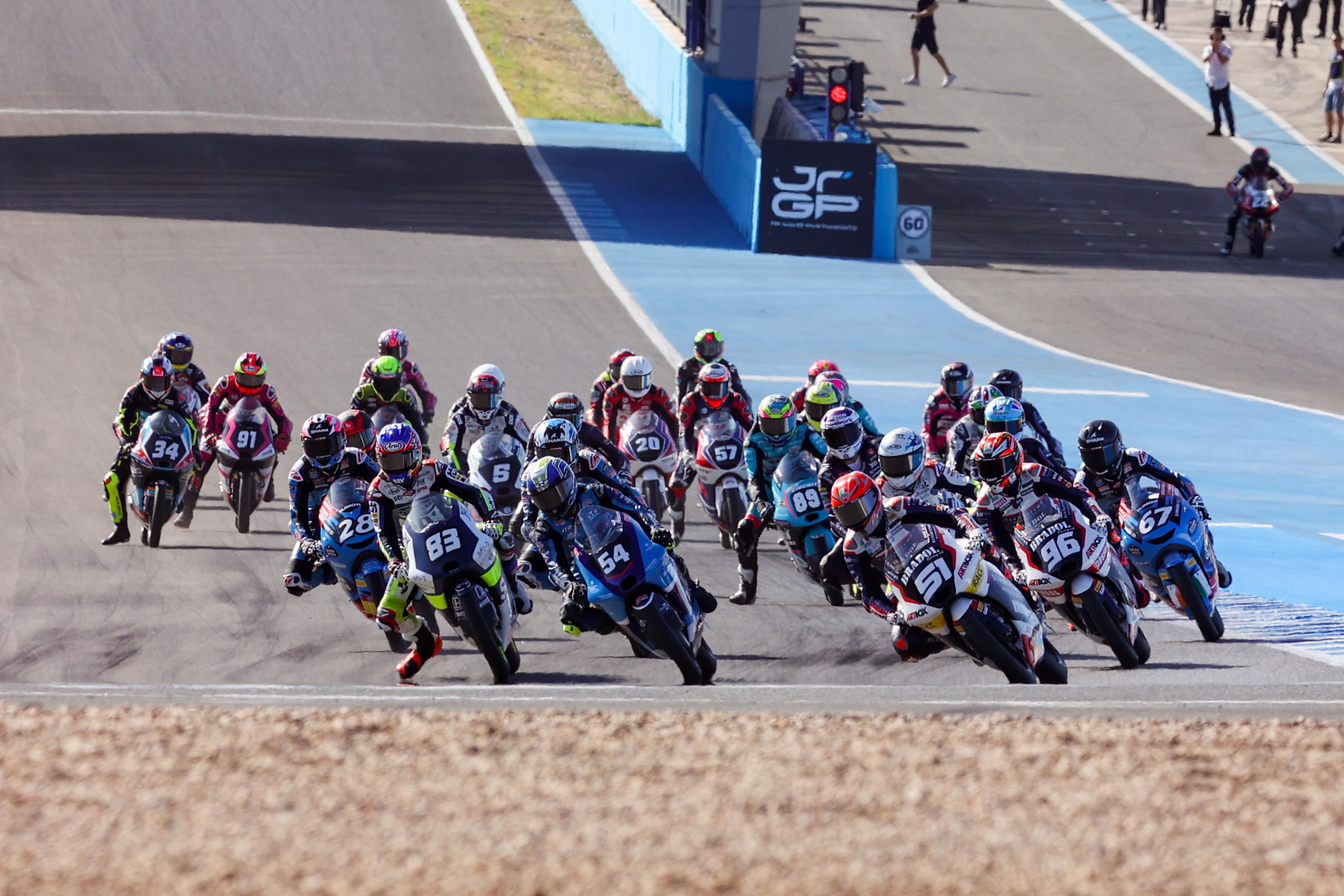 Imagen del European Talent Cup y del European Moto2 Championship disputada en el Circuito de Jerez