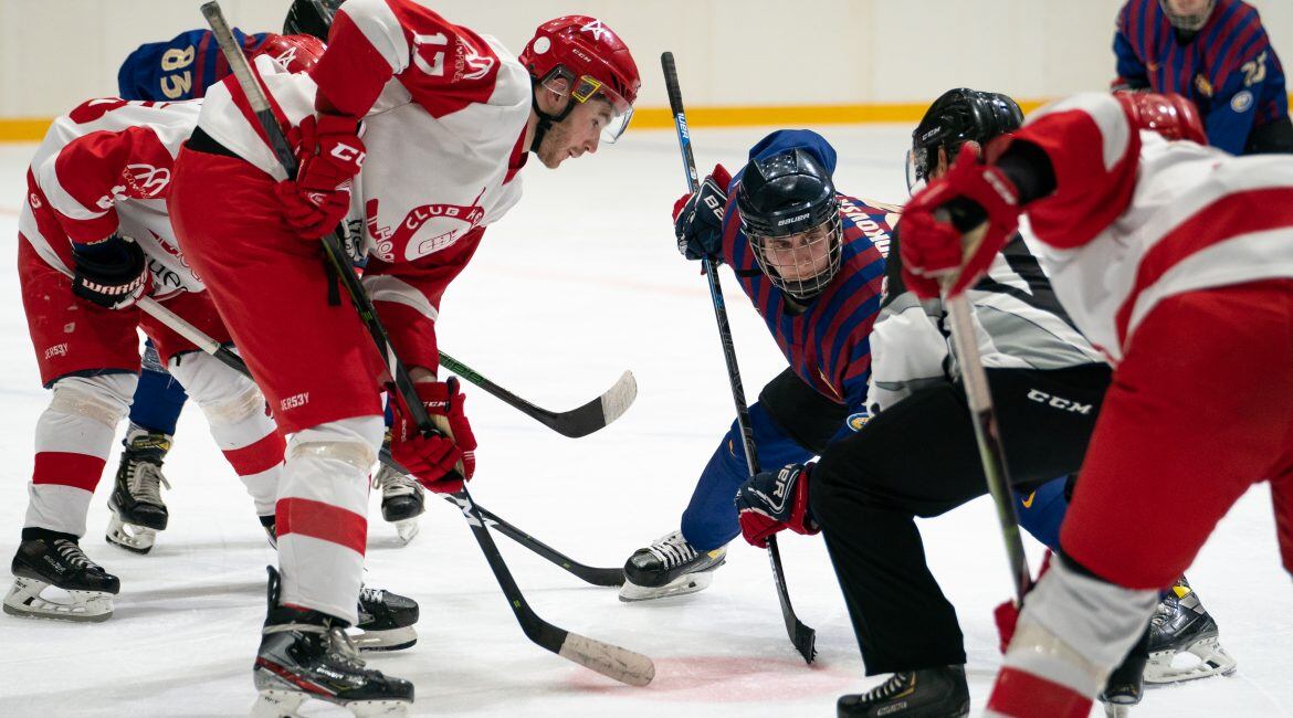 El CH Jaca debuta esta temporada en casa ante el FC Barcelona