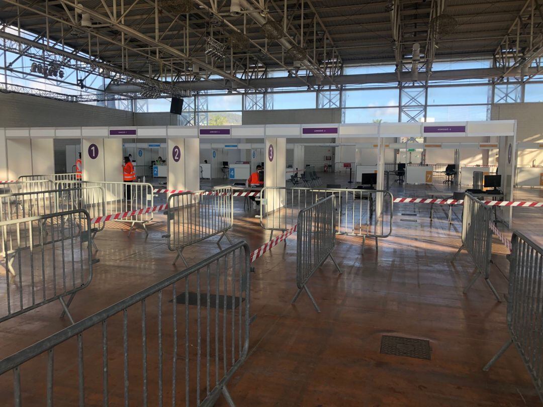 Punto de vacunación en el recinto ferial