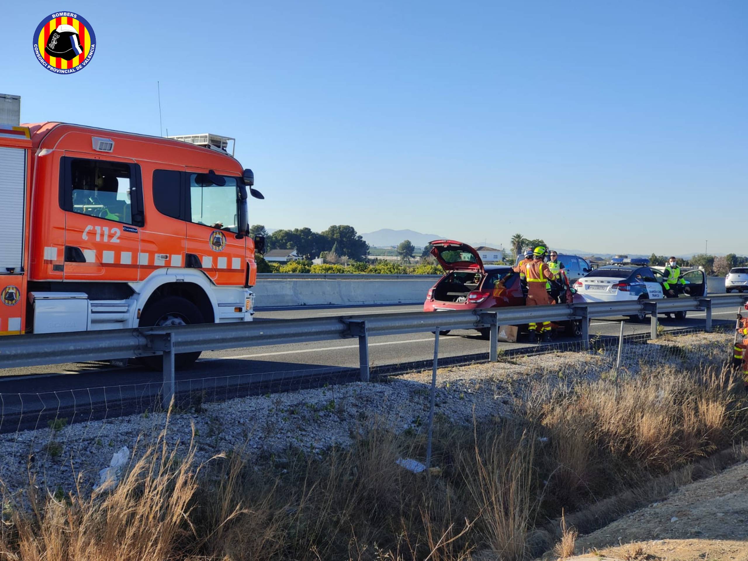 Imagen de archivo de un accidente de tráfico ocurrido en enero de 2022 en la A7, a la altura de Torrent.