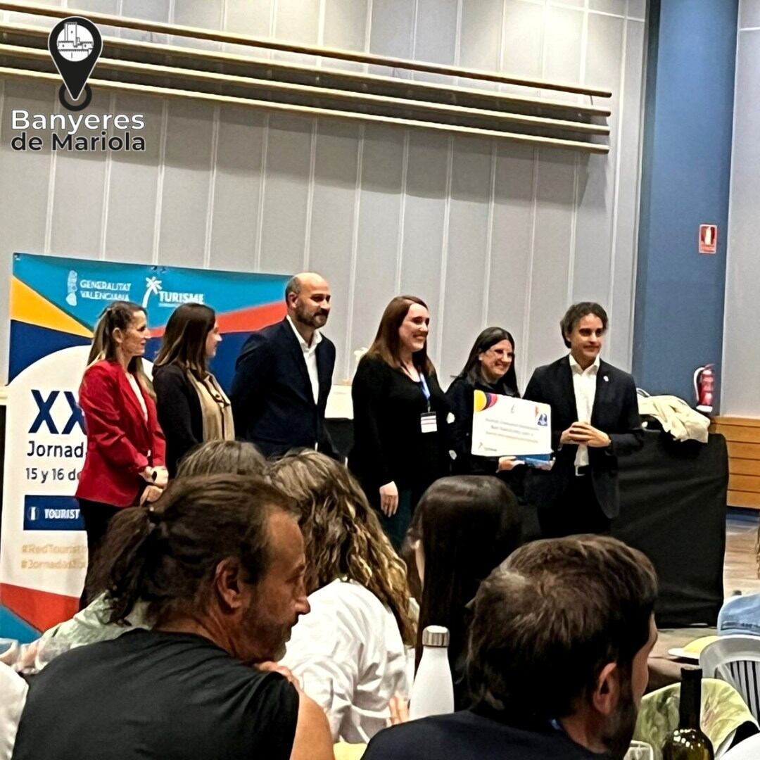 Momento de la entrega del premio