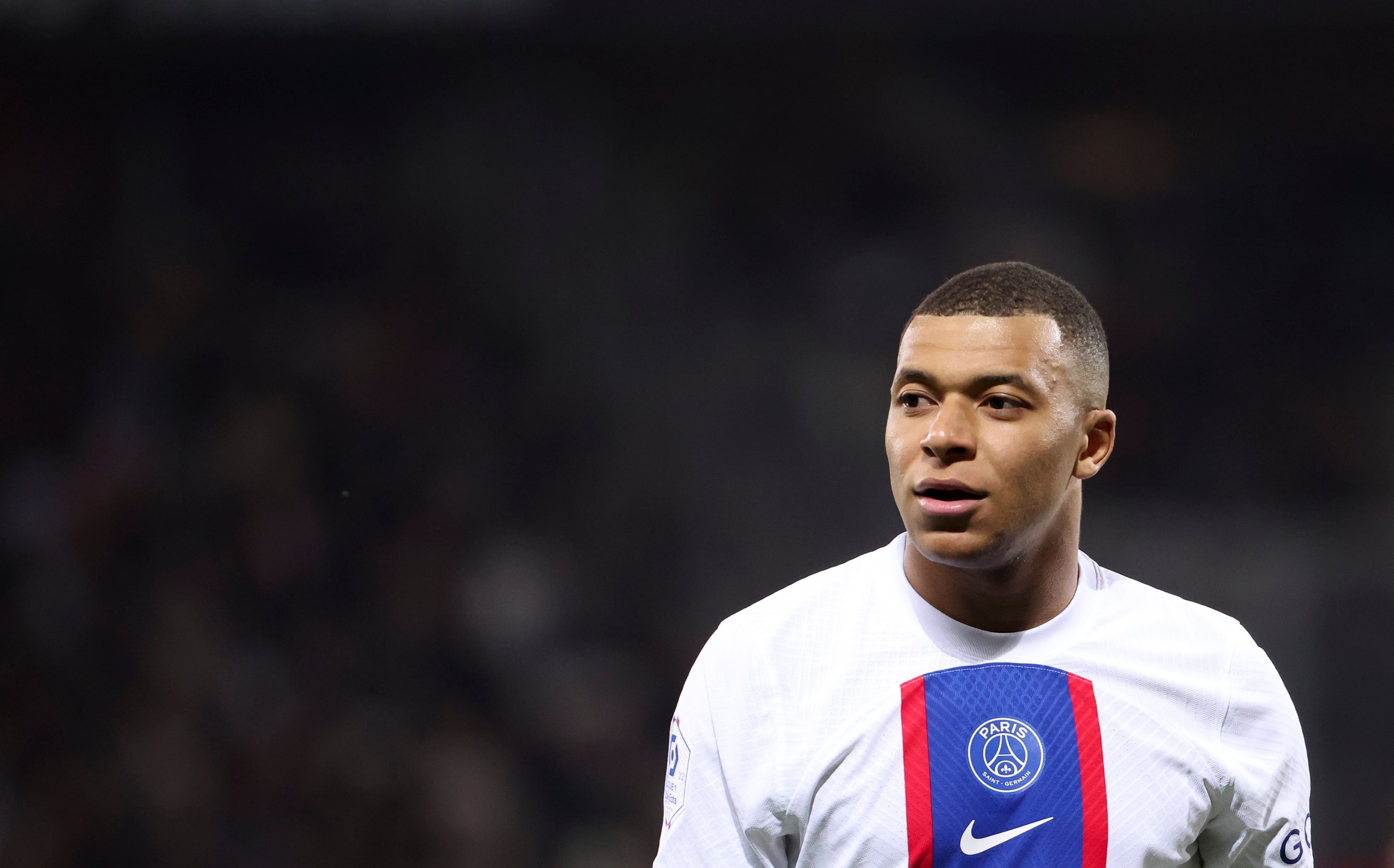 Mbappé, durante un partido con el PSG.