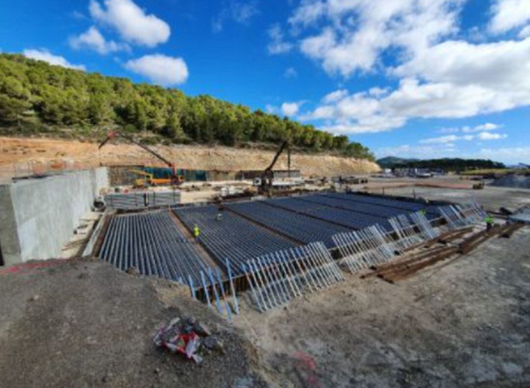 Imagen de las obras de la planta de triaje en el vertedero insular