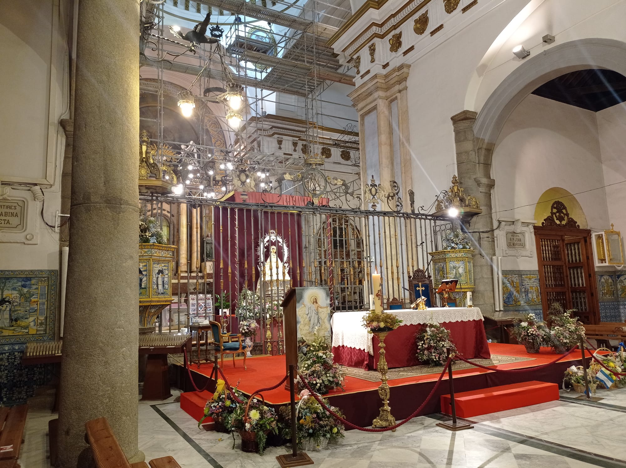 Altar de la Basílica del Prado, en Talavera, durante las obras de restauración del templo