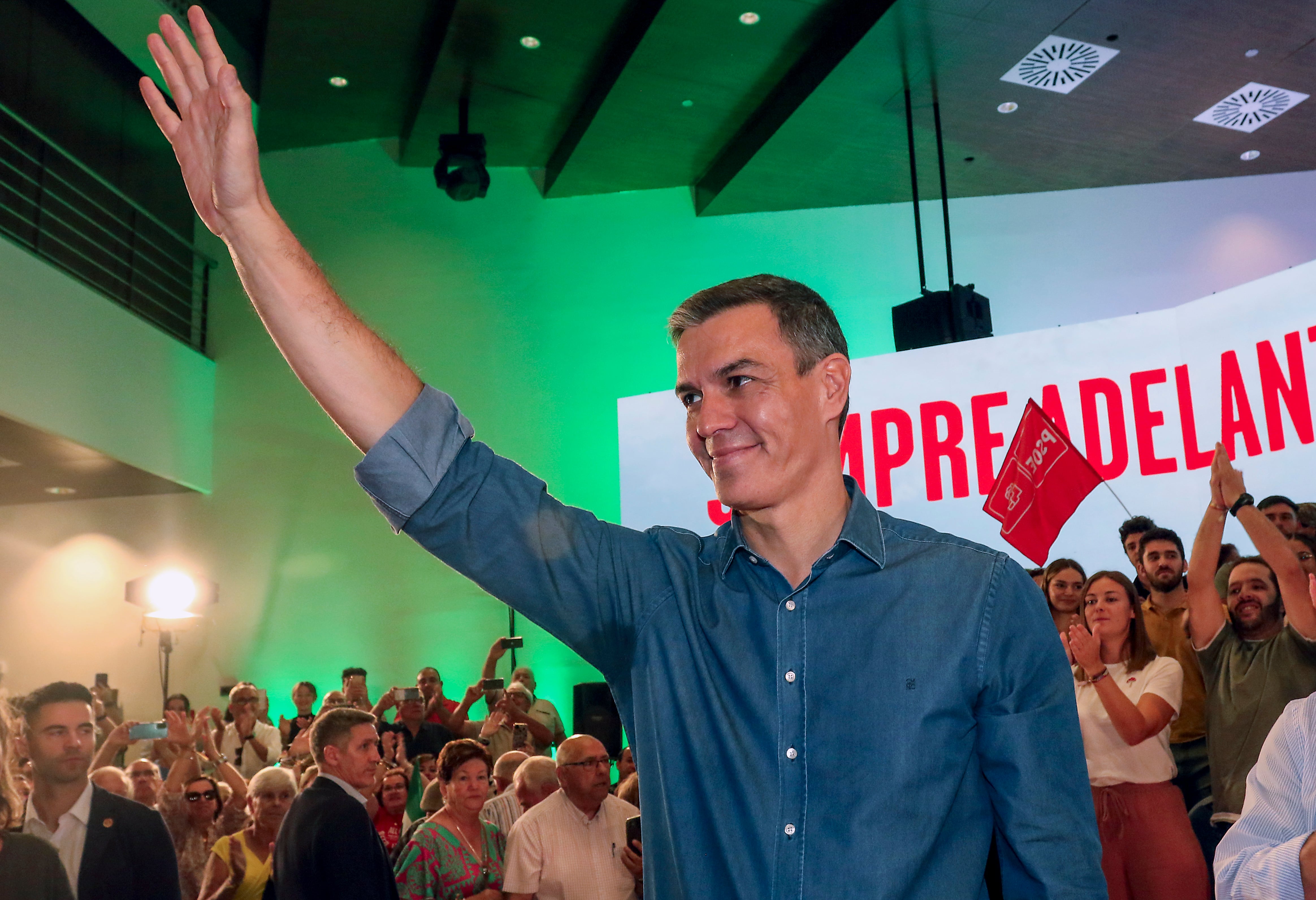 El presidente del Gobierno en funciones, Pedro Sánchez participa este sábado en un acto del PSOE celebrado en Granada