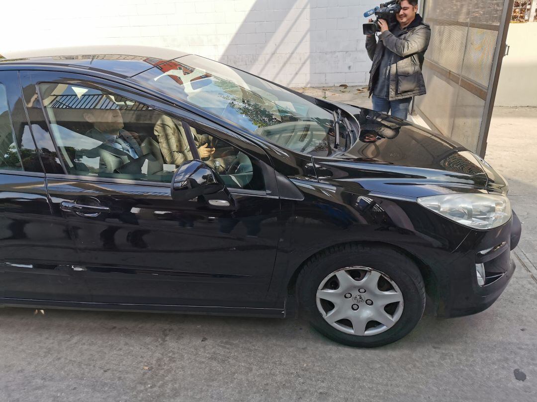 Imagen del vehículo donde llegaba José María Muñoz a La Rosaleda