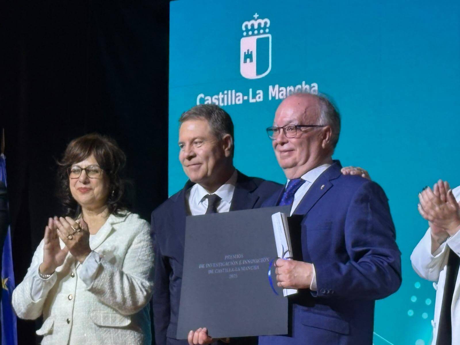 francisco-quiles-flor-premio-Castilla-La-mancha-trayectoria-investigadora-Entrega