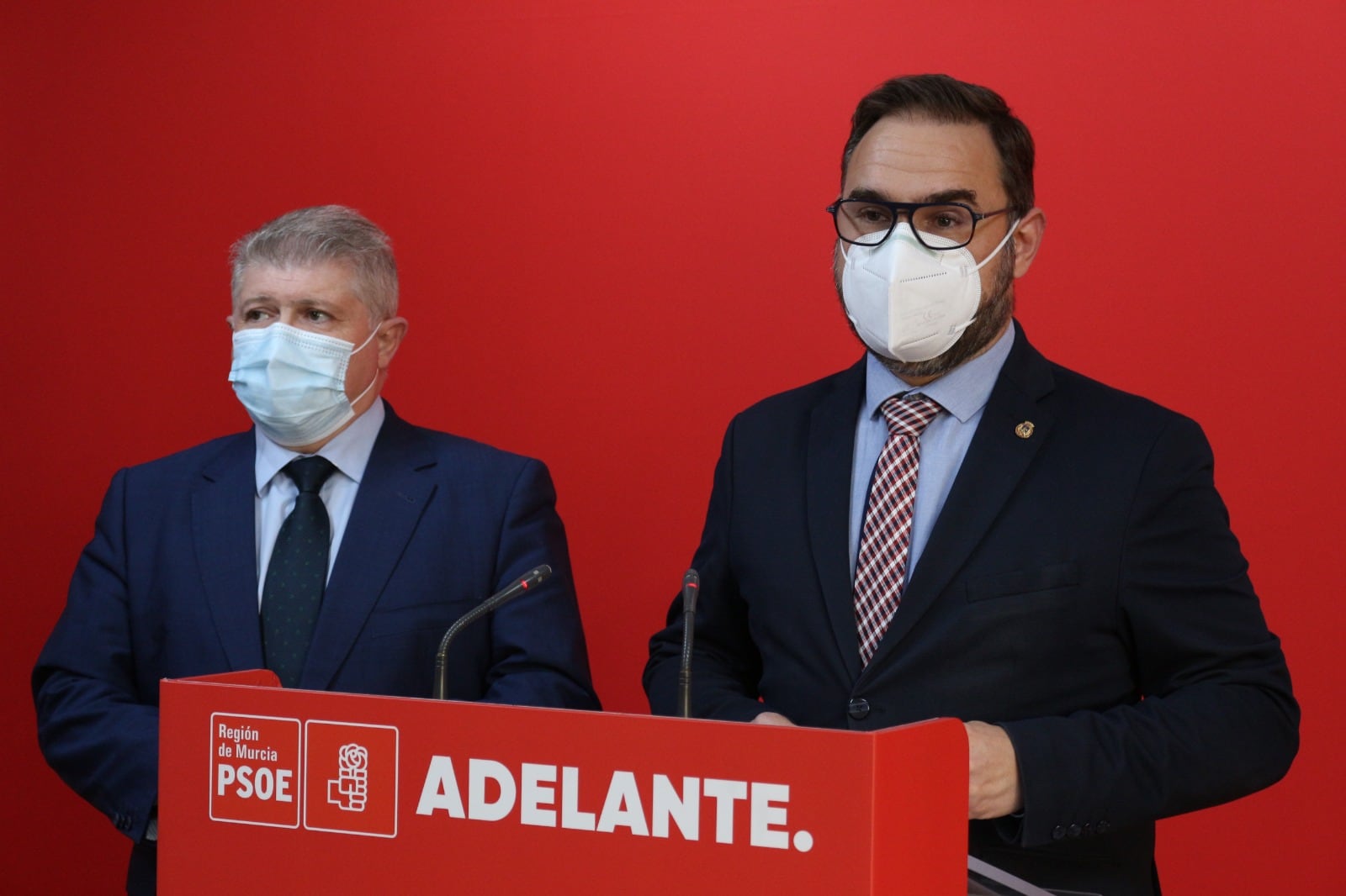 Diego José Mateos, alcalde de Lorca, junto al secretario general del PSRM-PSOE, José Vélez