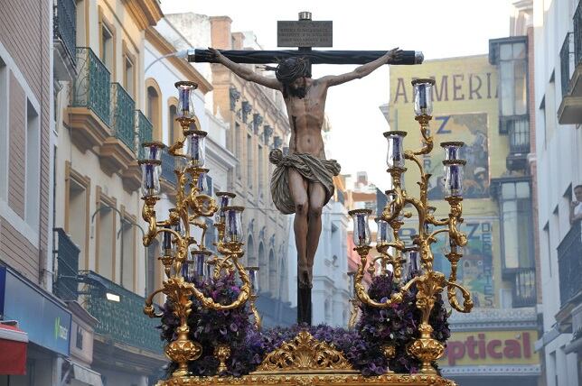 El Cristo de los Desamparados del Santo Ángel en una de sus recientes salidas extraordinarias