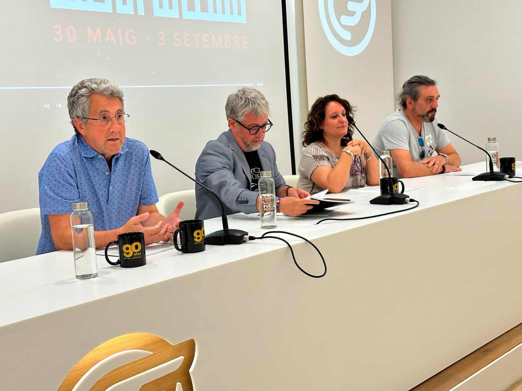 Pep Jordá, Rafa Calbo, Lucía Romero i Joel García, en la inauguració de l'exposició