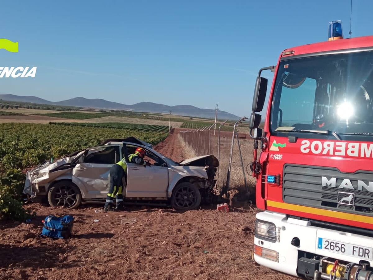 Muere un joven de 29 años tras la salida de vía de un turismo en La Solana, en un fin de semana negro en las carreteras de Ciudad Real