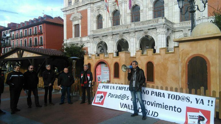 Miguel Luís en la concentración realizada junto al Portal de Belén de Valladolid